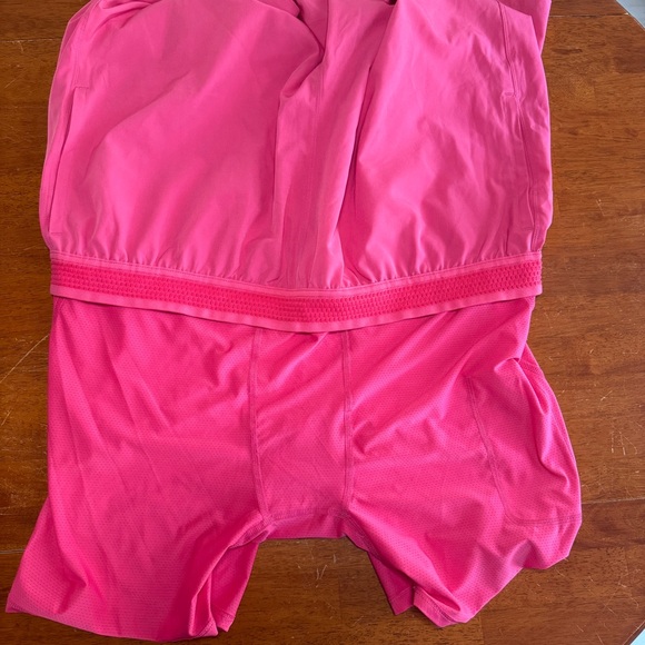 Fabletics 7-Inch Lined Shorts - Picture 3 of 5